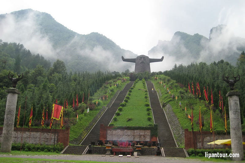 神農(nóng)架自然保護(hù)區(qū)、神農(nóng)祭壇雙臥4日游